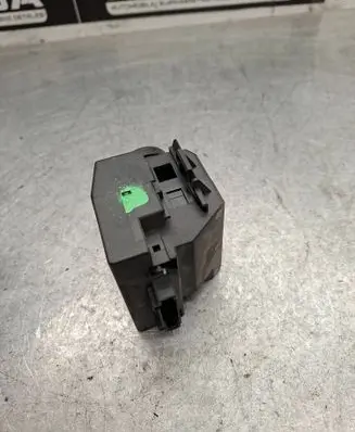 Mercedes-Benz CLK A209 C209 Ignition lock 2095450508 33002407