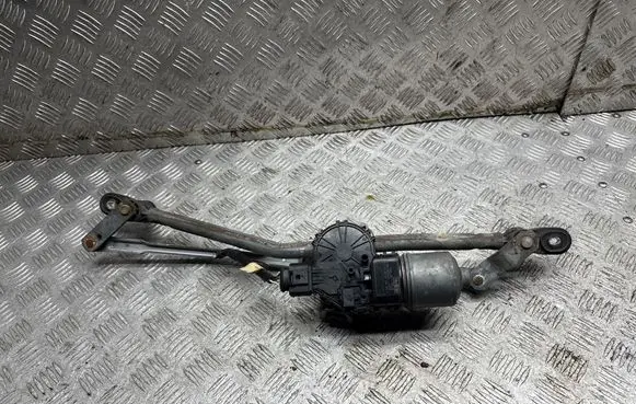 Front wiper linkage and motor