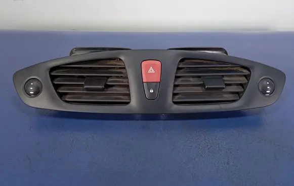 Renault Scenic III - Grand scenic III Dashboard side air vent grill/cover trim 682600031R