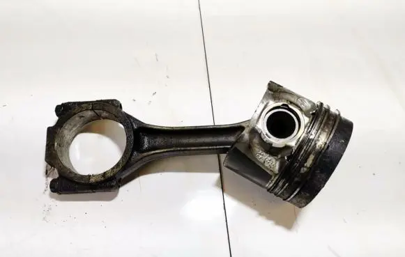 Volkswagen PASSAT B5 Piston with connecting rod 038h