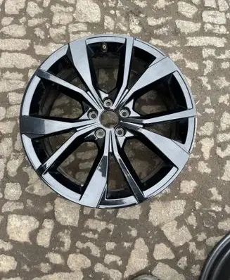 Volkswagen Taigo R18 alloy rim 2G7601025
