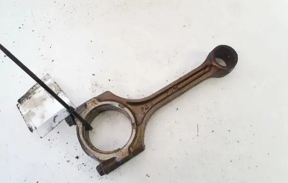 Honda Accord Piston with connecting rod pdae