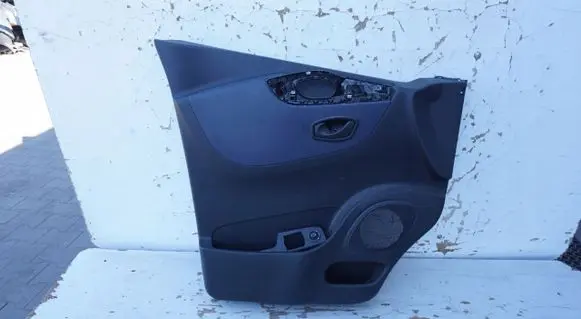 Opel Vivaro Front door card panel trim