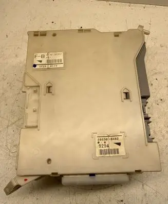 Lexus GS 300 350 430 450H Fuse module 8273030301 5F290119