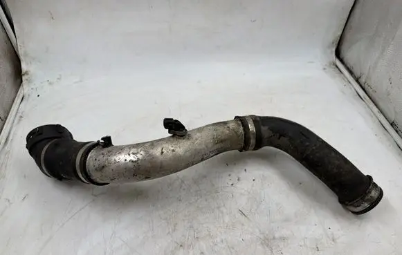 BMW 3 E90 E91 Intercooler hose/pipe 7793783