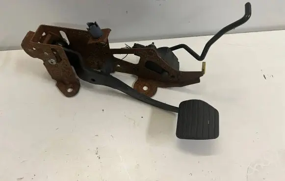 Renault Kangoo II Brake pedal 8200436878 30008720