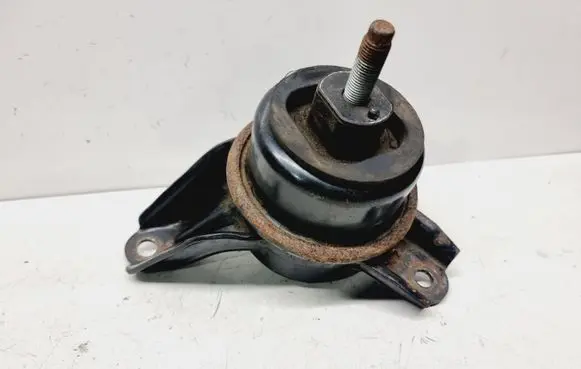 KIA Sportage Engine mount bracket 218102S200 218102S000