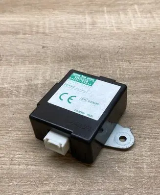 Toyota Corolla Verso E121 Door central lock control unit/module 8974113040 2513000100