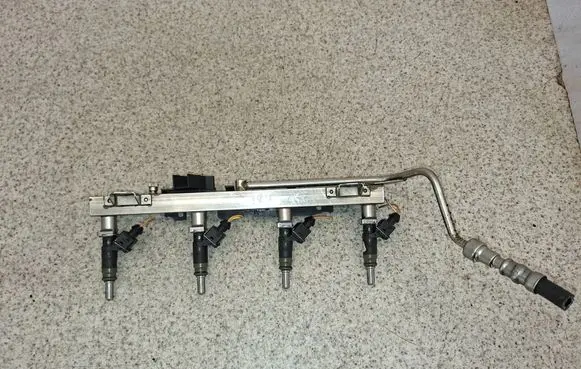 BMW 3 E90 E91 Fuel main line pipe 7530420 7526892