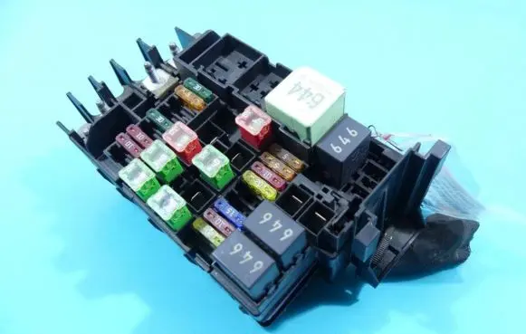Volkswagen Jetta VI Fuse box set 5C0937819K IMPRK1314656