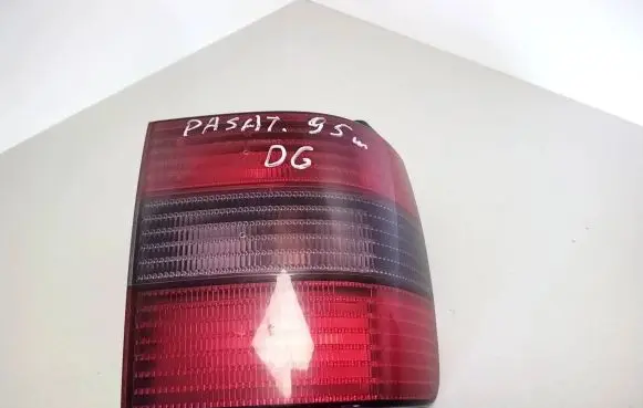 Volkswagen PASSAT B4 Rear/tail lights 3A9945112B