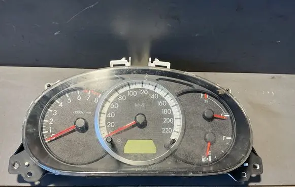 Mazda 5 Speedometer (instrument cluster) C23555430