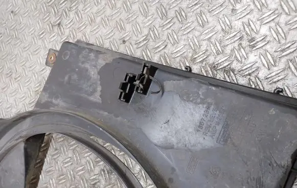 Chevrolet TrailBlazer Radiator cooling fan shroud