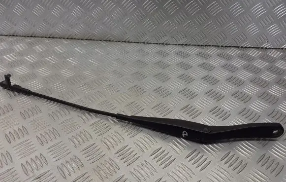 Opel Astra H Front wiper blade arm 13111220
