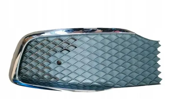 Mercedes-Benz V Class W447 Front bumper lower grill A4478802901 A4478840800