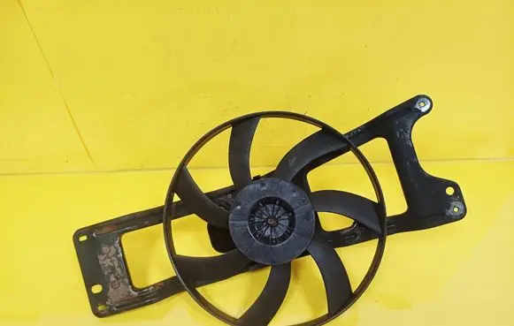 Renault Megane I Electric radiator cooling fan 7700840140A