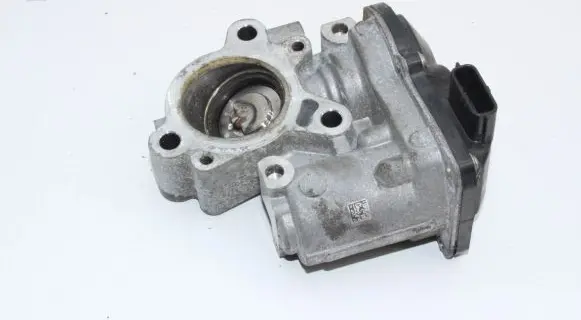 Mercedes-Benz A W177 EGR valve 147100361