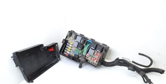Ford C-MAX I Fuse module 3M5T14A067BC