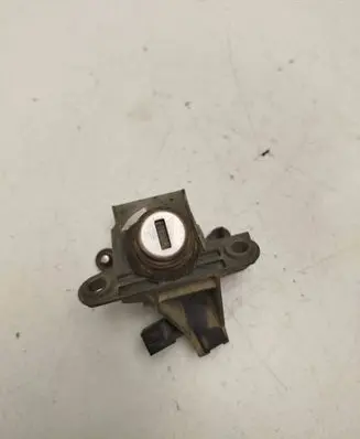 Audi A4 S4 B5 8D Tailgate lock latch 