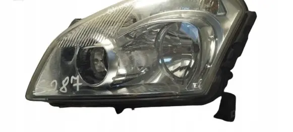 Nissan Qashqai Headlight/headlamp