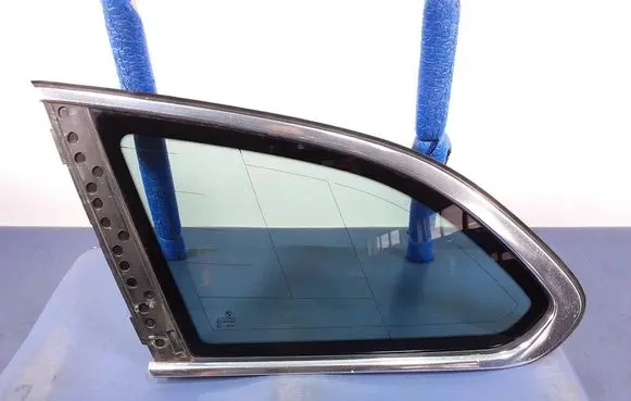 BMW 5 F10 F11 Rear side window 7199989