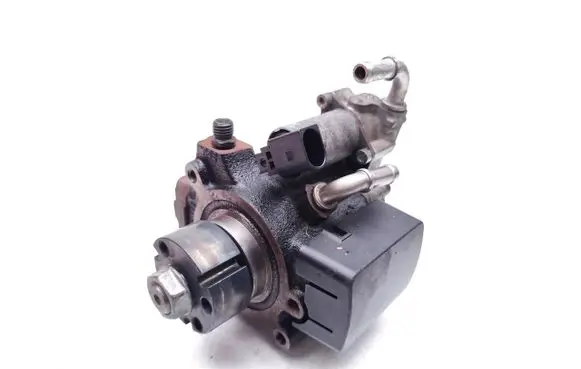 Skoda Fabia Mk2 (5J) Fuel injection high pressure pump 03L130755AL