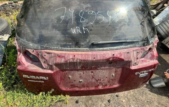 Subaru Outback Tailgate/trunk/boot lid