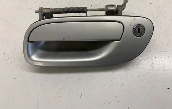 Volvo V70 Front door exterior handle Z410