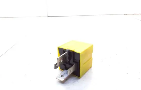 Citroen C4 Grand Picasso Hazard warning light relay 9673028680