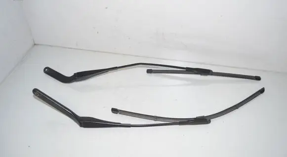 BMW X1 E84 Headlight wiper blade set 2990029 2990028 61612990029