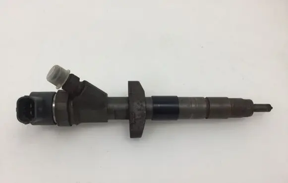 Nissan Primastar Fuel injector 0445110087