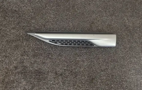 Land Rover Evoque I Fender grill BJ32280B11ABW BJ32280B11