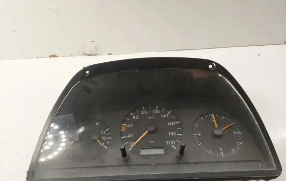 Mercedes-Benz Vito Viano W638 Speedometer (instrument cluster) 0005428401 110008850019