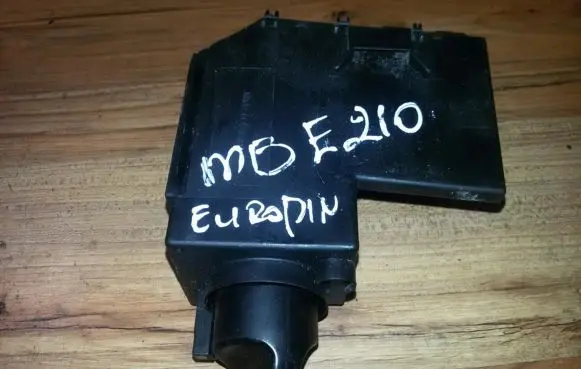 Mercedes-Benz E W210 Light switch 2105450104
