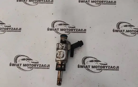 Audi A5 8T 8F Fuel injector 06L906036C