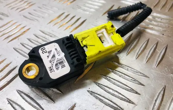 Toyota Auris 150 Airbag deployment crash/impact sensor 8983102080
