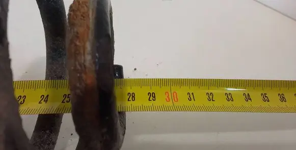 Volkswagen PASSAT B5 Rear coil spring