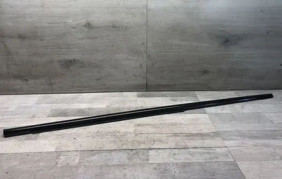 Mercedes-Benz E W211 Door glass trim 