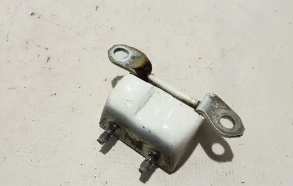 Nissan Pulsar Rear door upper hinge