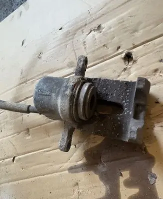 Chrysler 300 - 300C Rear brake caliper