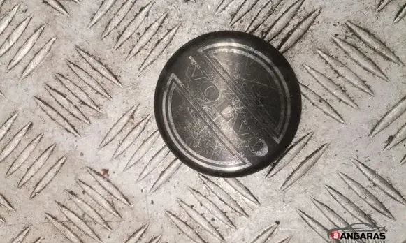 Volvo V70 Original wheel cap 8646379
