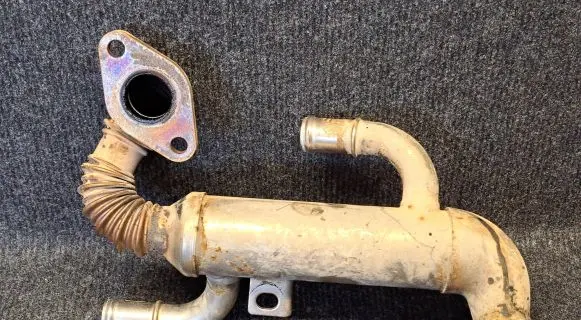 Volkswagen Fox EGR valve cooler 045131513L