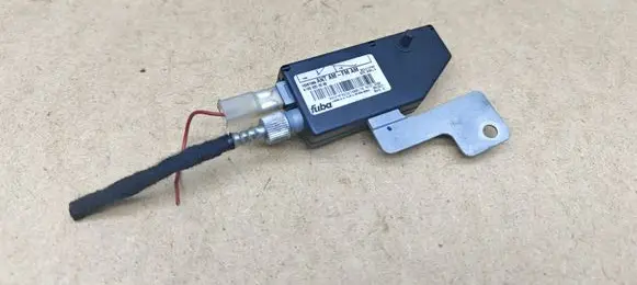 Mercedes-Benz ML W163 Aerial antenna amplifier A1638200089