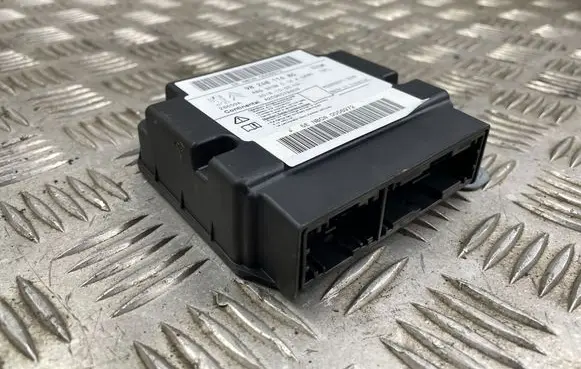 Peugeot 3008 II Airbag control unit/module 9824811680 H026S0711D09 A2C96579809