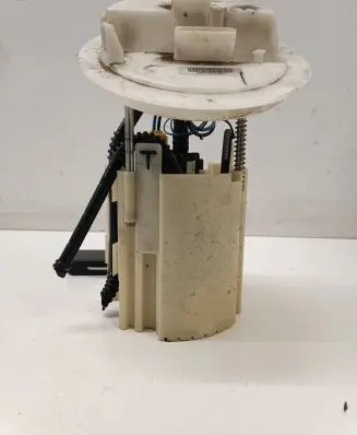 Mercedes-Benz E A207 In-tank fuel pump A2044702204