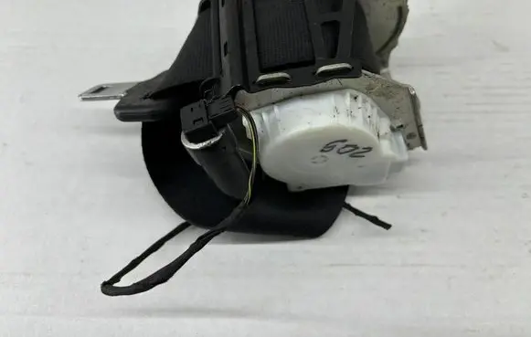 BMW X4 G02 Rear seatbelt 7497783