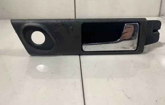 Audi A6 S6 C4 4A Front door interior handle 4A0839020