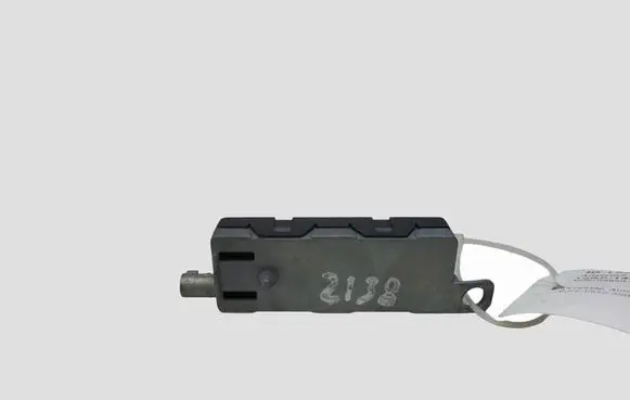 Volkswagen PASSAT B6 Aerial antenna amplifier 3C9035552