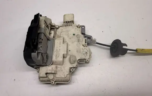Audi A6 S6 C6 4F Rear door lock 839015