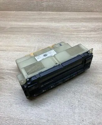 Volkswagen PASSAT B5 Climate control unit 3B1907044B